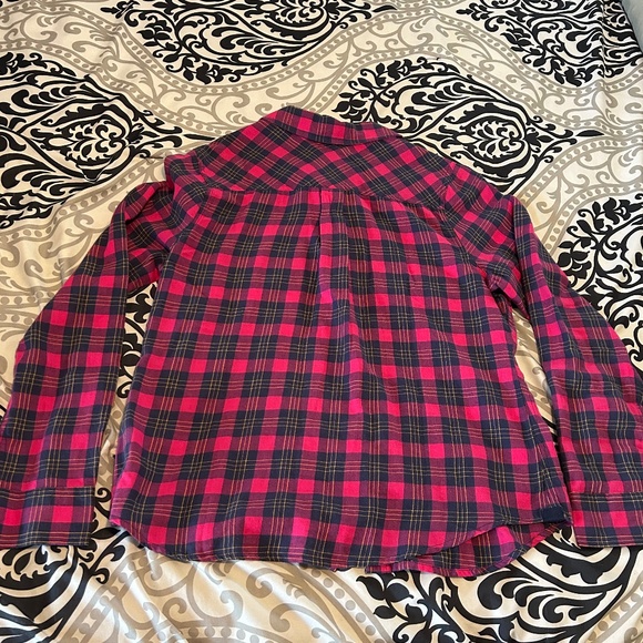 Junior's XL SO Flannel win Pink and Navy - Picture 3 of 3